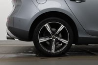 USED 2019 19 VOLVO V40 2.0 T2 R-DESIGN EDITION 5d 121 BHP 