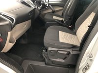USED 2015 64 FORD TOURNEO CUSTOM 2.2 300 LIMITED TDCI 5d 124 BHP 