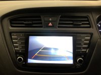 USED 2017 17 HYUNDAI I20 1.2 MPI PREMIUM NAV 5d 83 BHP 